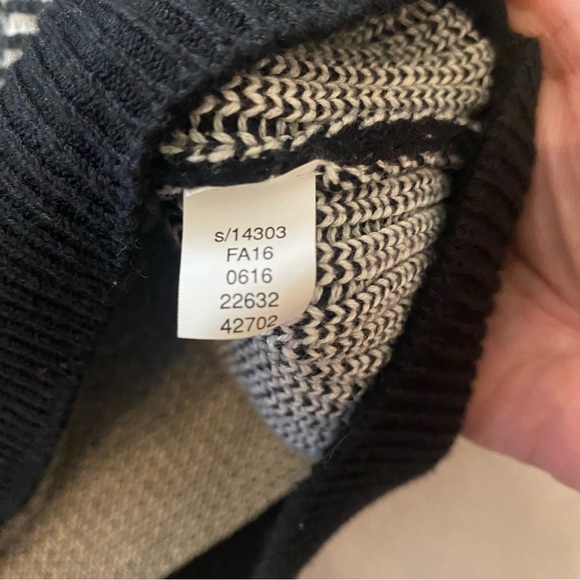 Alfani Men’s Black And White V-Neck Sweater Size XL 100% Cotton. - Picture 4 of 9